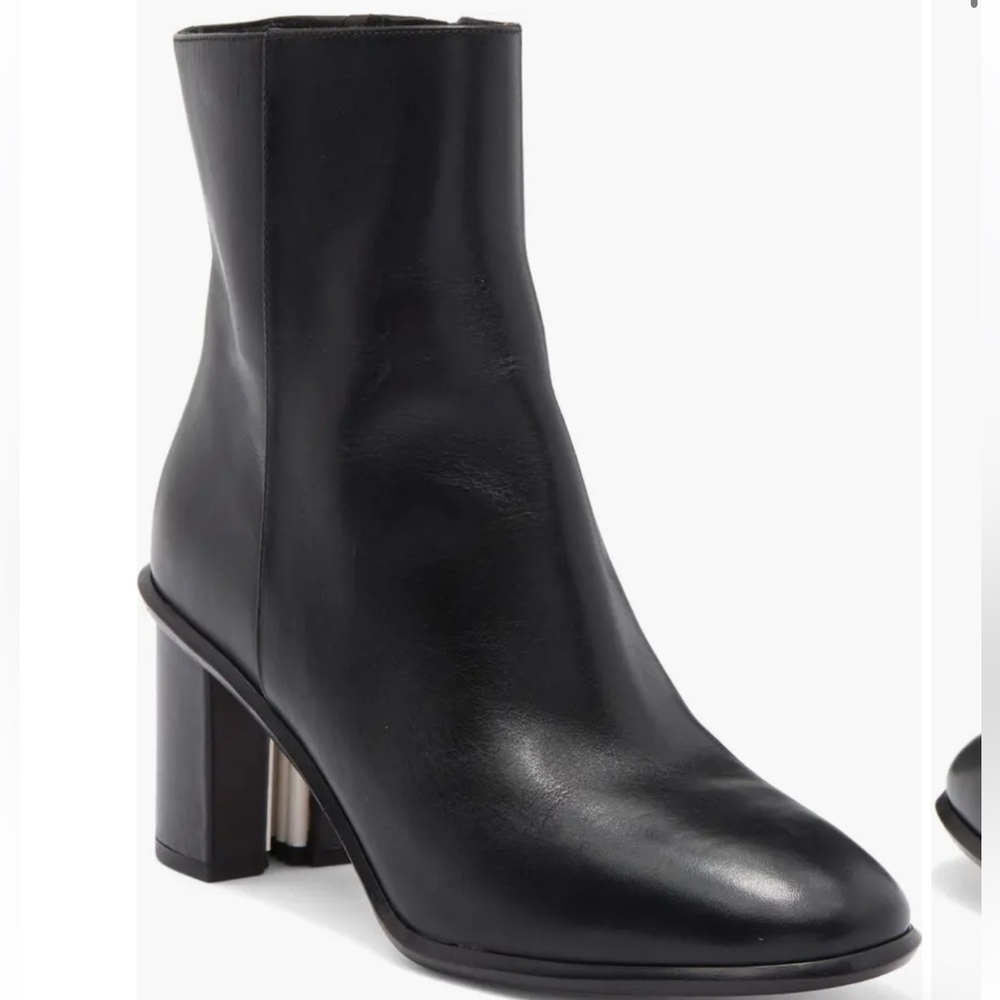 TORY BURCH Brooke Stamped Bootie Heel Leather Black Side Zip and Elastic Size 7.